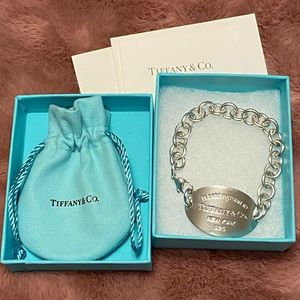 Return to Tiffany Ultra Oval Tag Bracelet